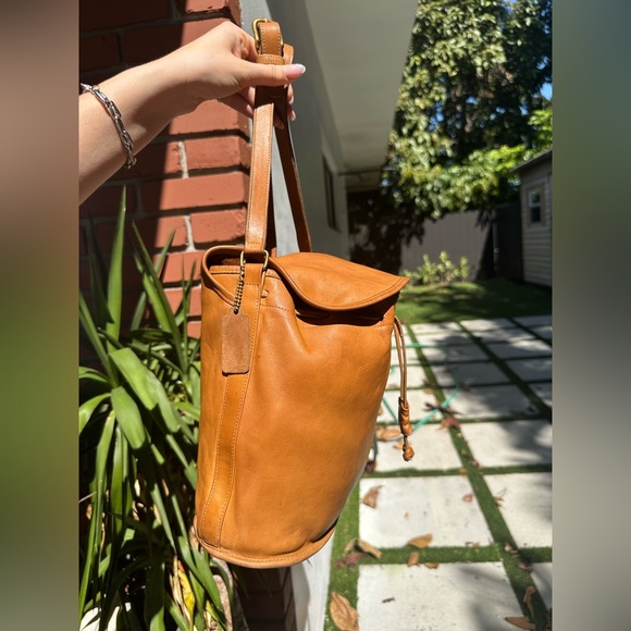 Vintage coach glove tanned leather bucket bag